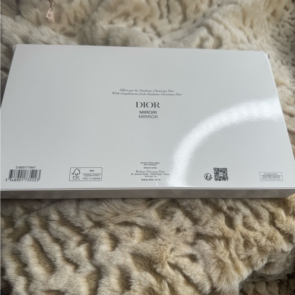 Dior Glossy Black Handheld Mirror Novelty Mirror - Picture 2 of 8